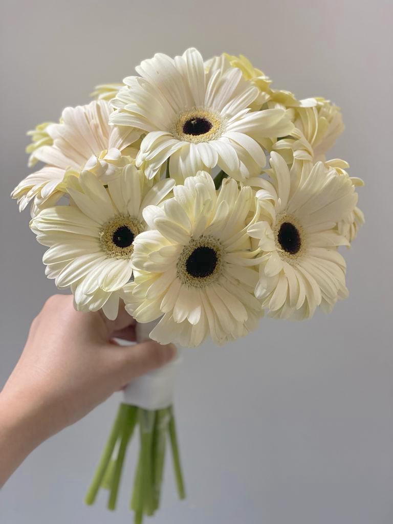 Classic Bridesmaid Daisy Posy Bouquet