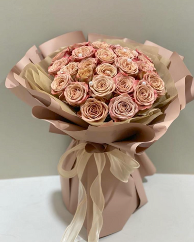 Signature Round Roses Bouquet - 20 Roses