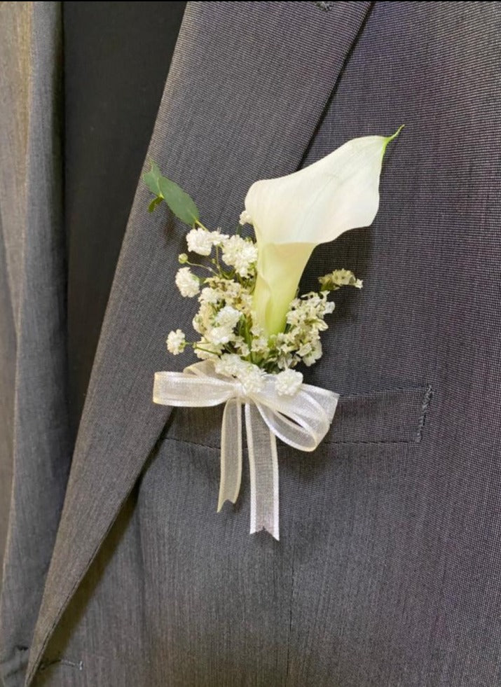 Bespoke Boutonniere Calla Lily