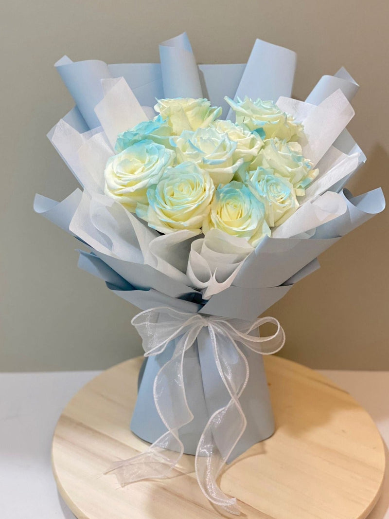 Long Tinted Roses Bouquet