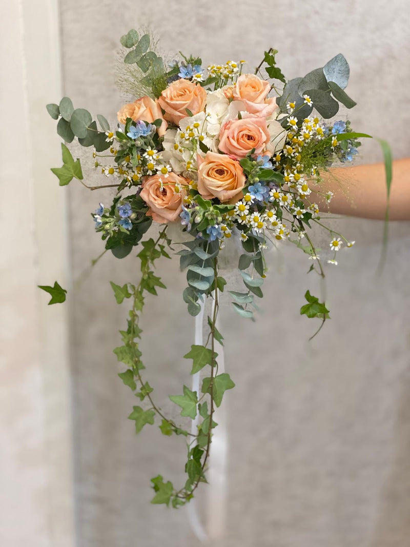 Free Form Roses Bridal Bouquet - Garden Style