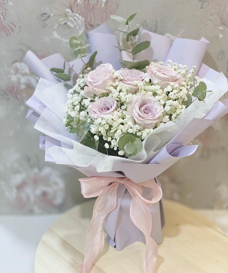 Signature Roses Bouquet - Manta Roses