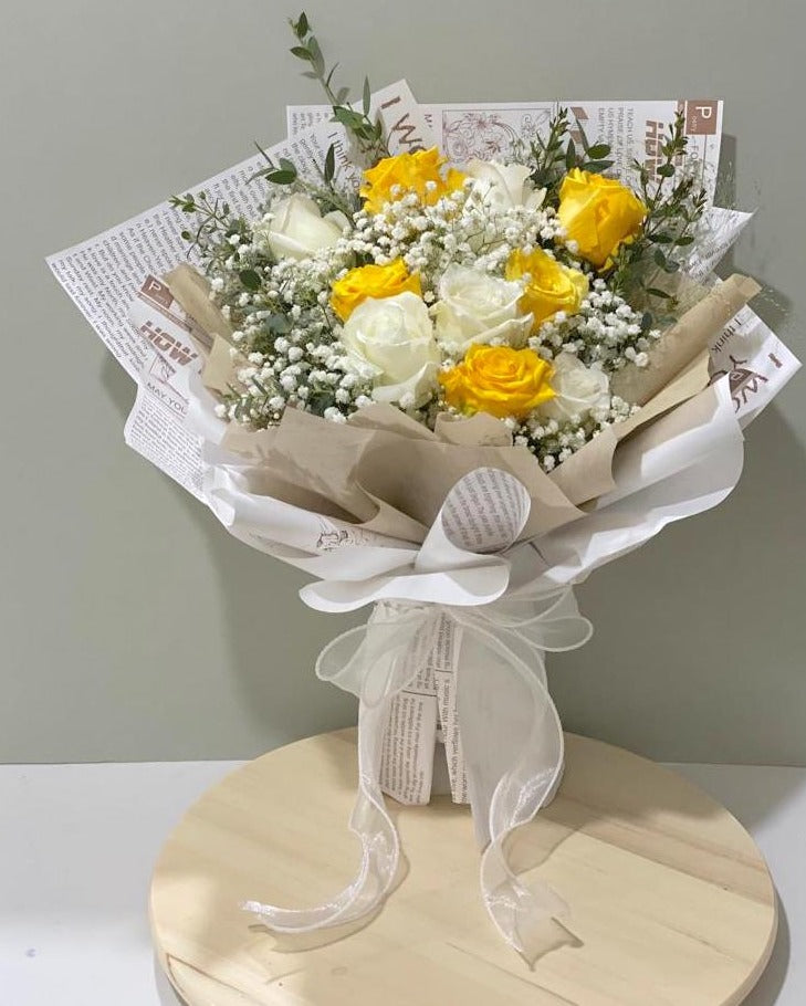 Signature Mixed Roses Bouquet