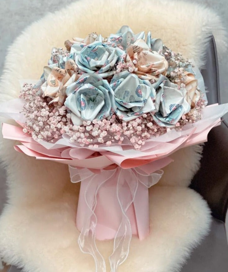 Grandiose Money Bouquet - 12 Money Roses