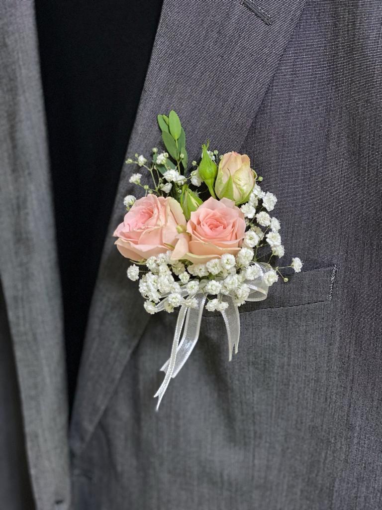 Signature Classic Boutonniere