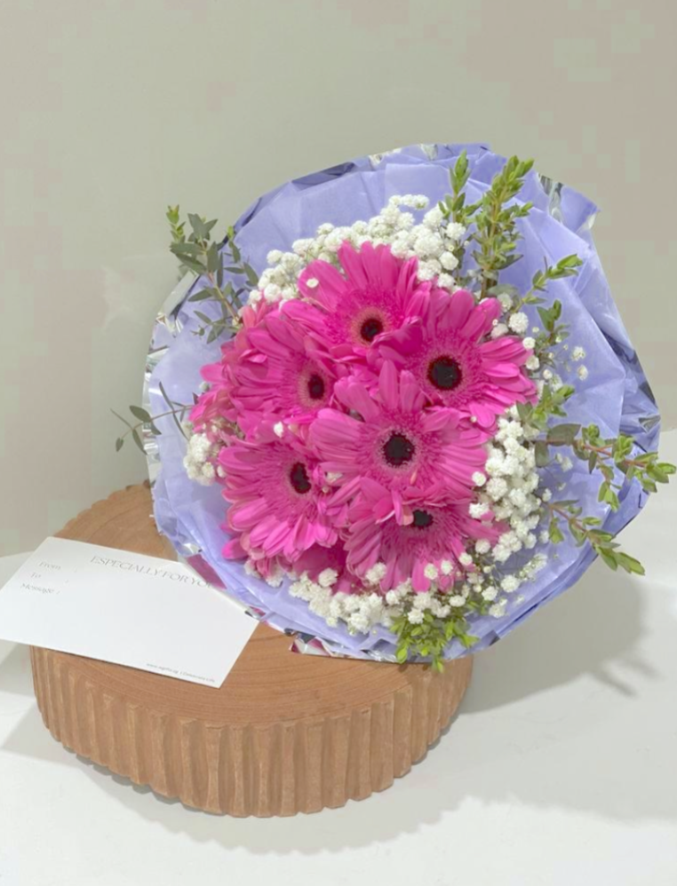 Signature Round Daisy Bouquet - Purple Gerbera