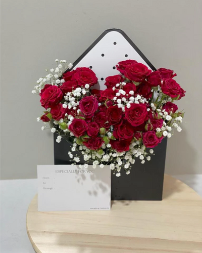 Envelope Roses Bloom Box