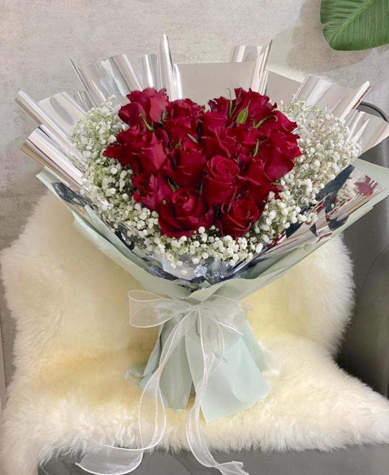 Romance Roses Bouquet - Heart