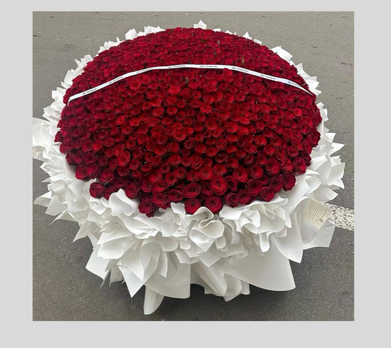 999 Red Roses Bouquet