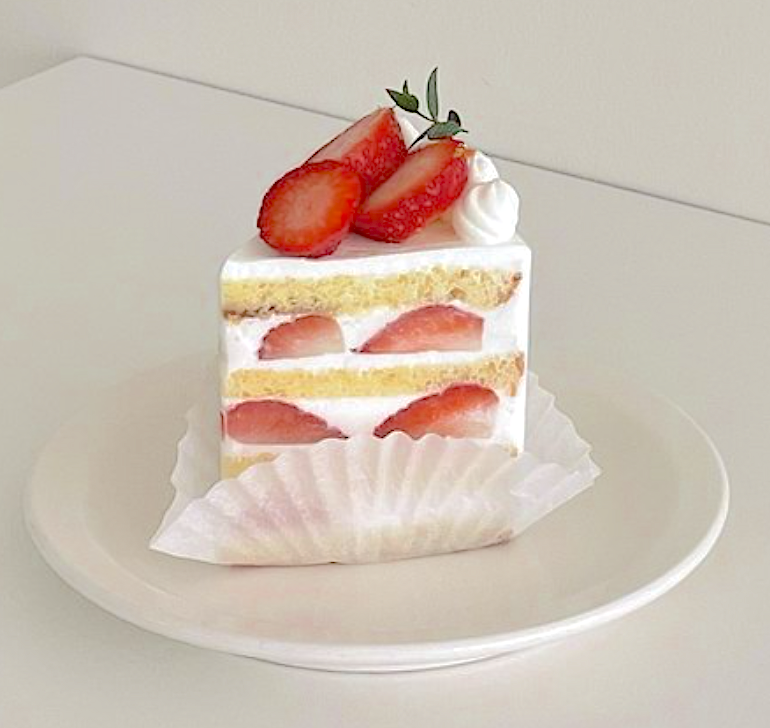 Strawberry Shortcake Slice Cake