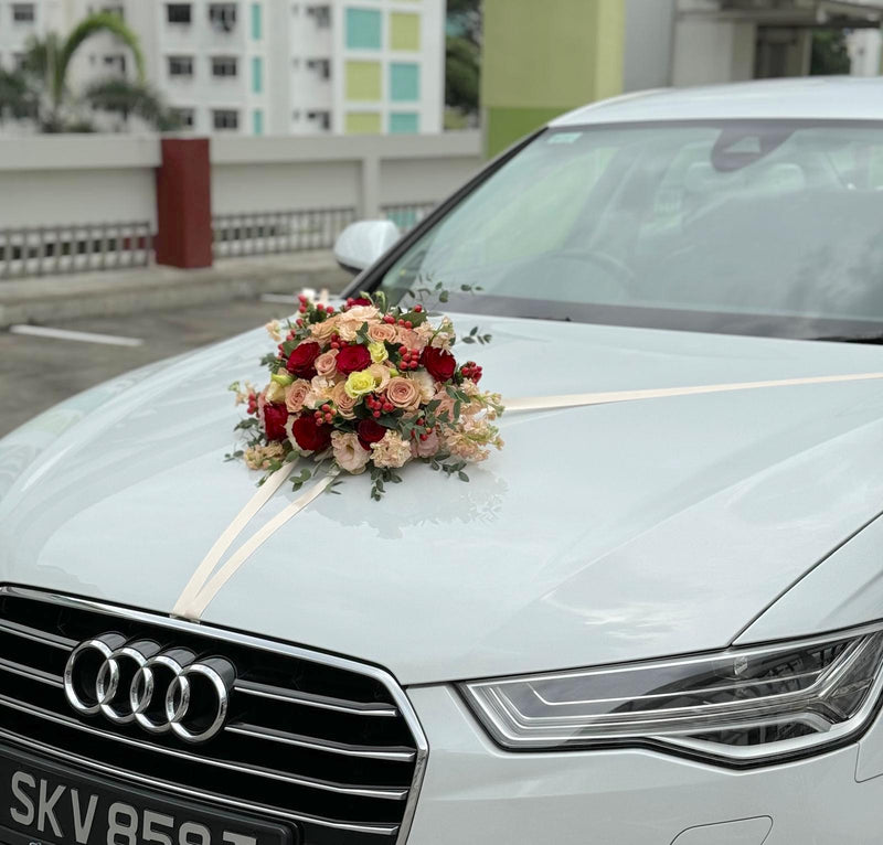 Contemporary Wedding Car - Intimate