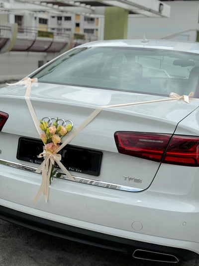 Contemporary Wedding Car - Intimate