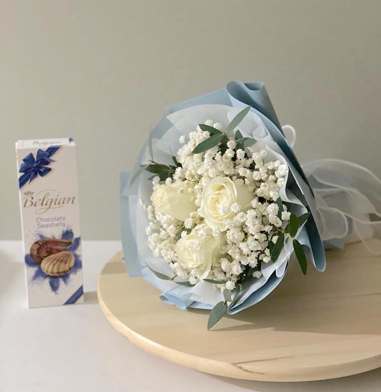 Flowers & Chocolate - Belgian Seashells