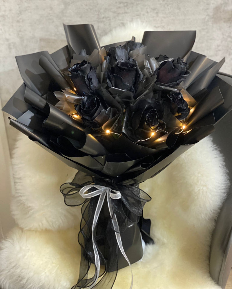 Ecuador Black Roses Bouquet