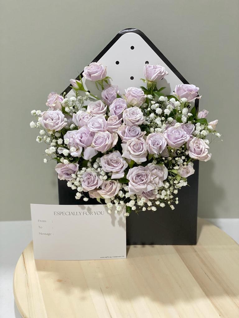 Envelope Roses Bloom Box